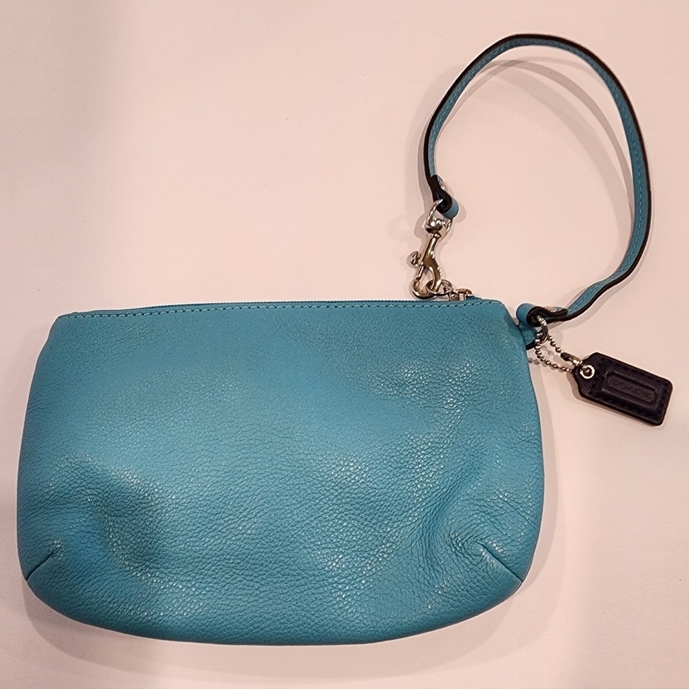 Coach Turquoise Leather Turn Lock Medium Wristlet - Picture 4 of 7